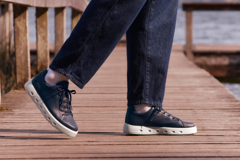 Снова включили дождь?